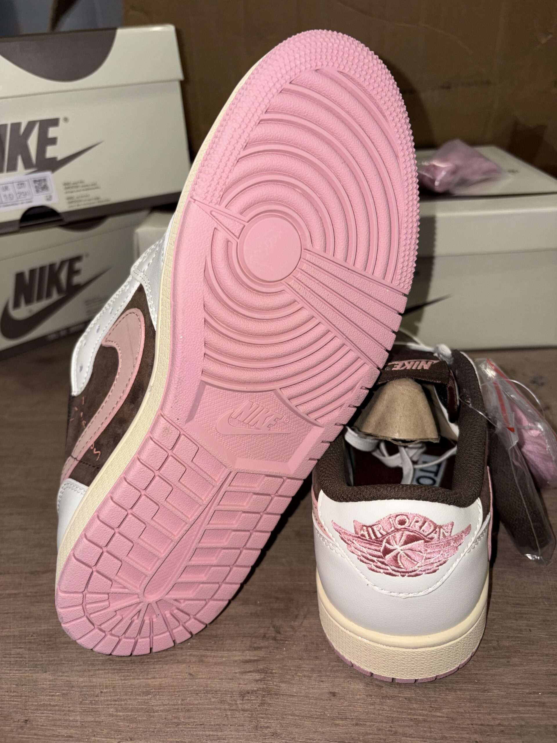 Jordan 1 Retro Low OG SP x Travis Scott Pink Pack - Afbeelding 6